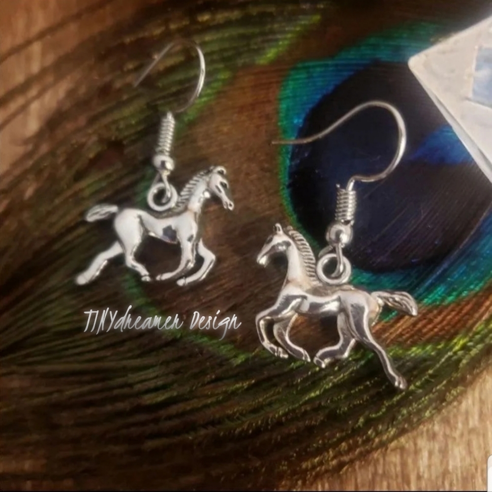 Silver Horse earrings Cowboy~Cowgirl~Country Girl~Equestrian Horse Jewelry